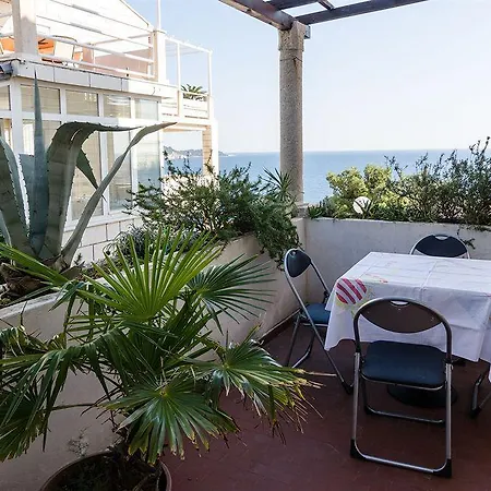 Mare Apartment